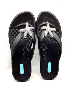 Oka-B Livie Starfish Flip Flops in Black. Women’s Size 7-8 Medium - NWT